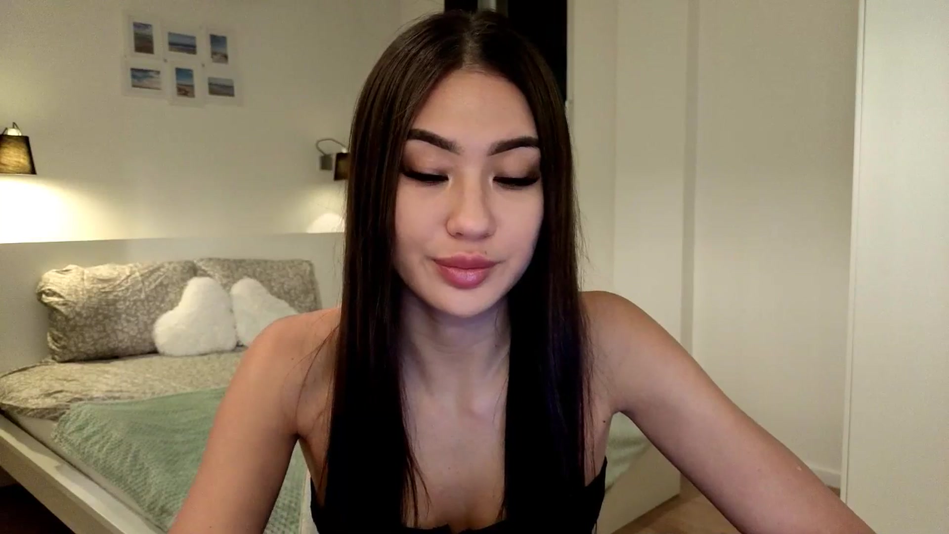 Gallery image thumbnail from SimpleMai's myfreecams stream on, 03/13/2026, 22:05 image 3 of 20