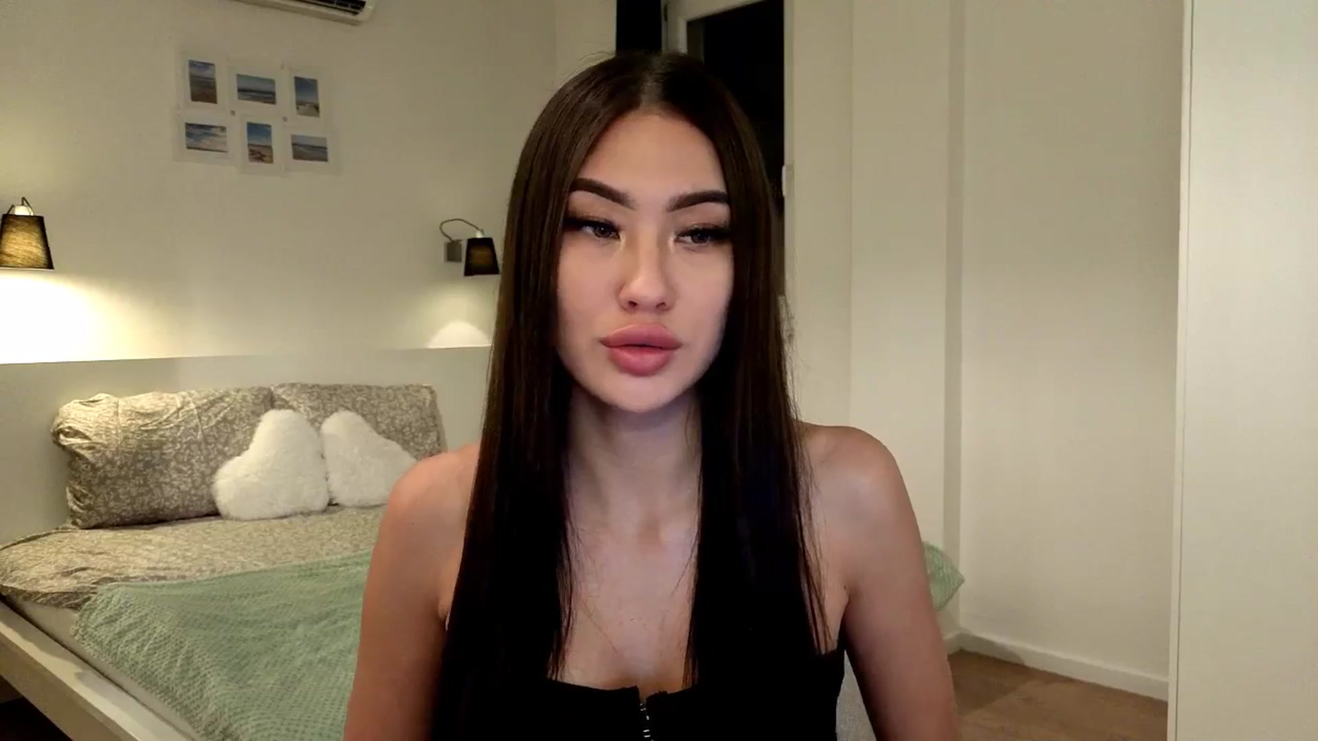 Gallery image thumbnail from SimpleMai's myfreecams stream on, 03/13/2026, 22:05 image 8 of 20