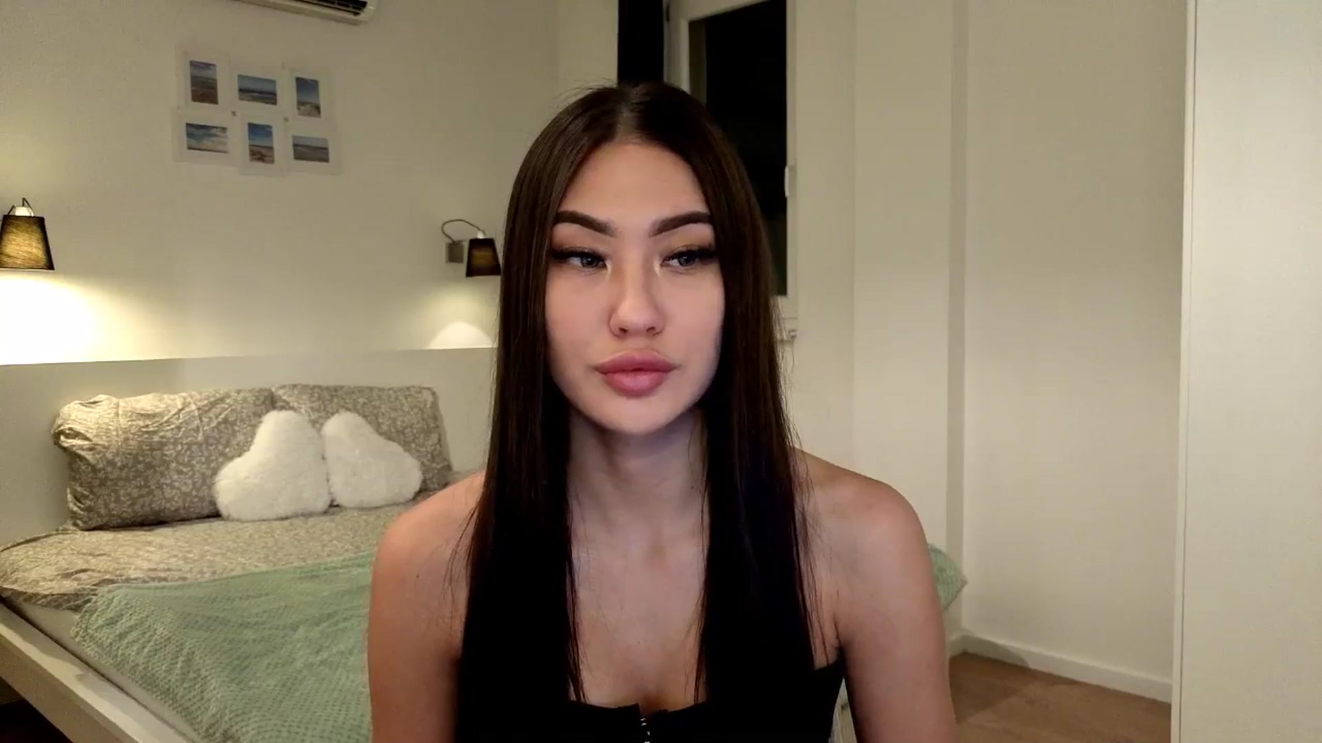 Gallery image thumbnail from SimpleMai's myfreecams stream on, 03/13/2026, 22:05 image 6 of 20