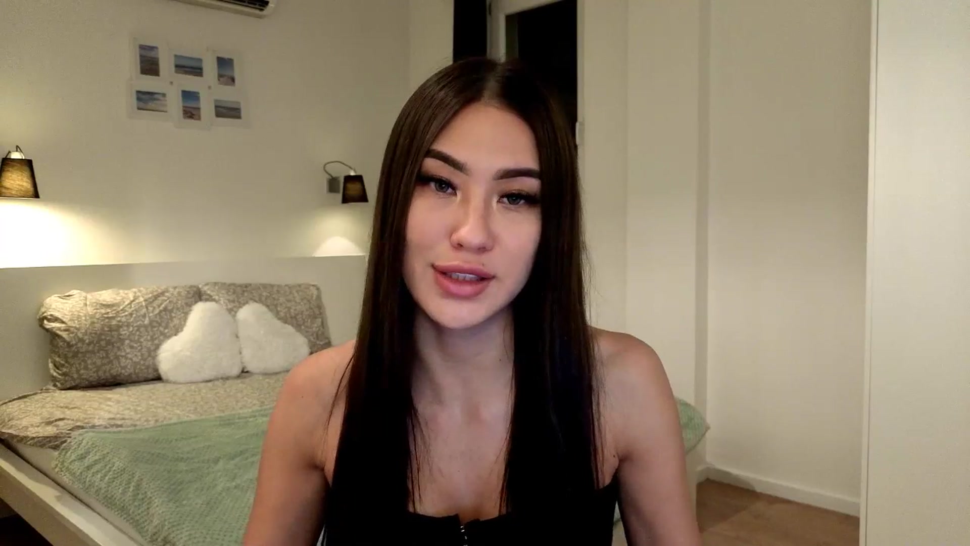 Gallery image thumbnail from SimpleMai's myfreecams stream on, 03/13/2026, 22:05 image 7 of 20