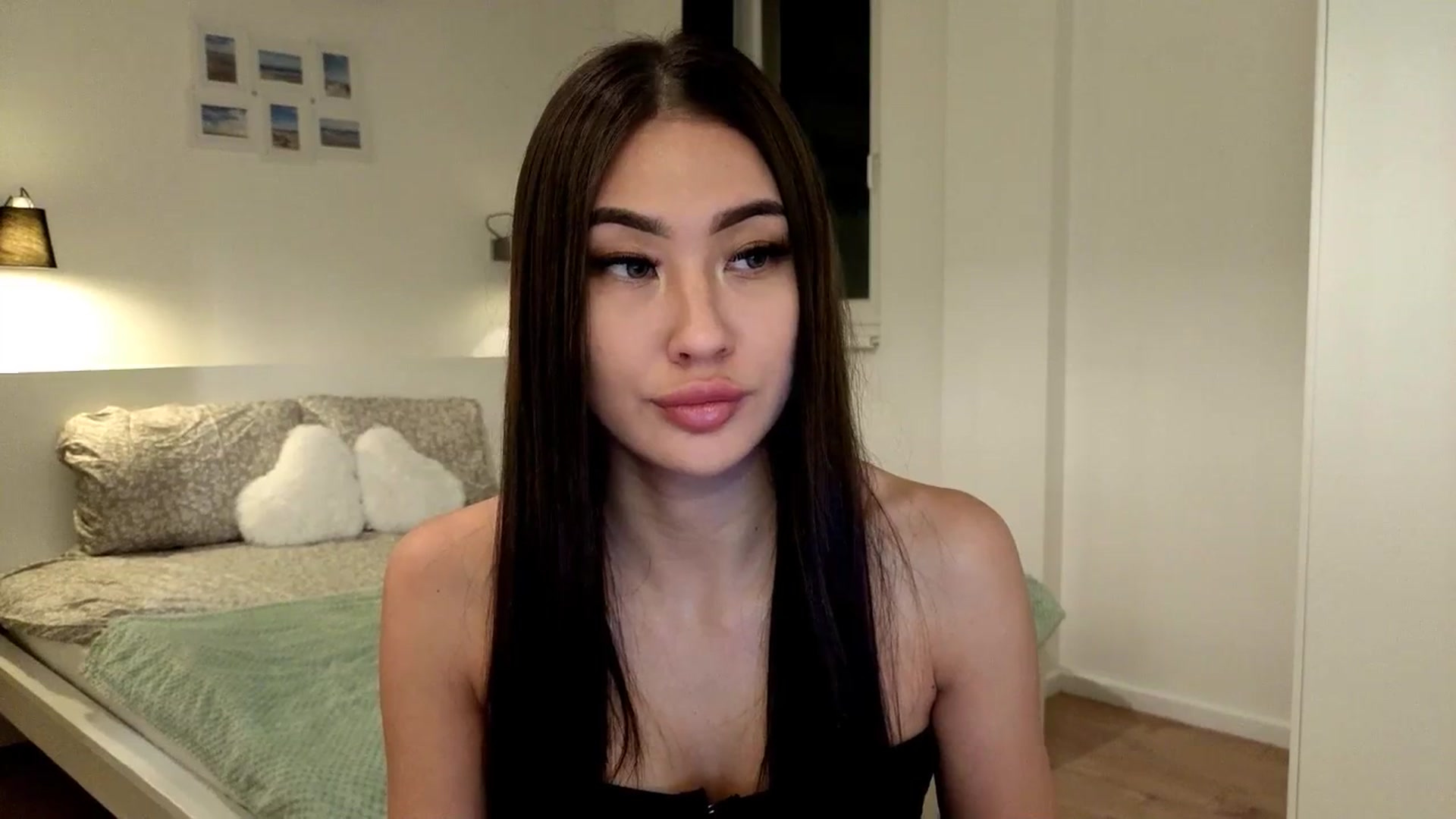 Gallery image thumbnail from SimpleMai's myfreecams stream on, 03/13/2026, 22:05 image 2 of 20