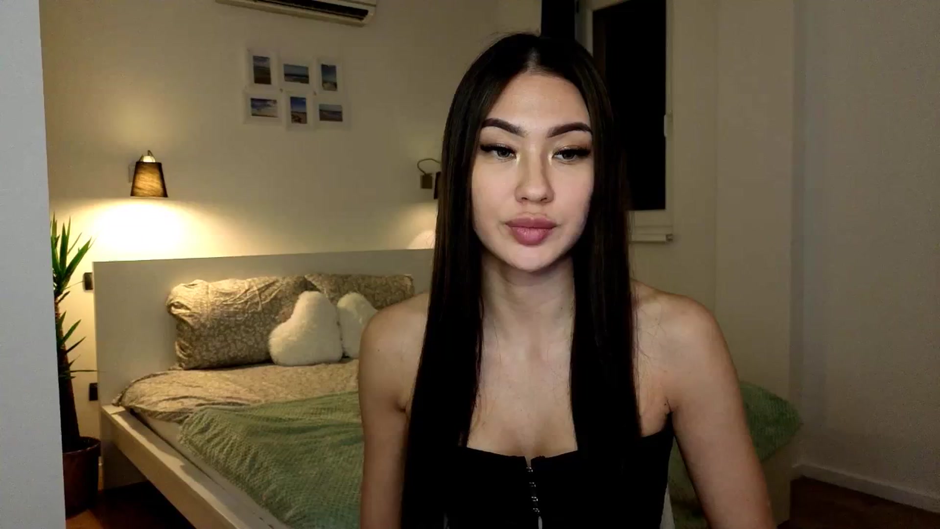 Gallery image thumbnail from SimpleMai's myfreecams stream on, 03/13/2026, 22:51 image 1 of 20