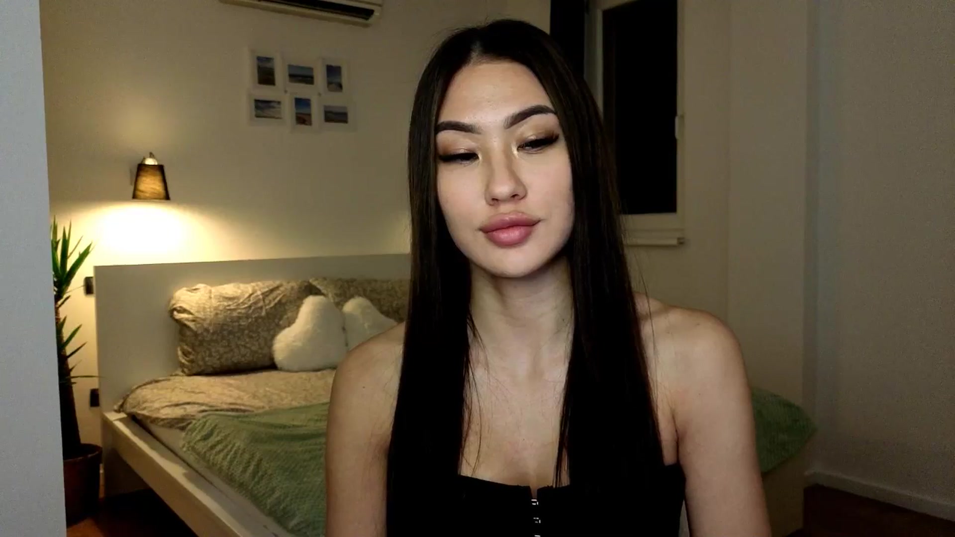 Gallery image thumbnail from SimpleMai's myfreecams stream on, 03/13/2026, 22:51 image 12 of 20