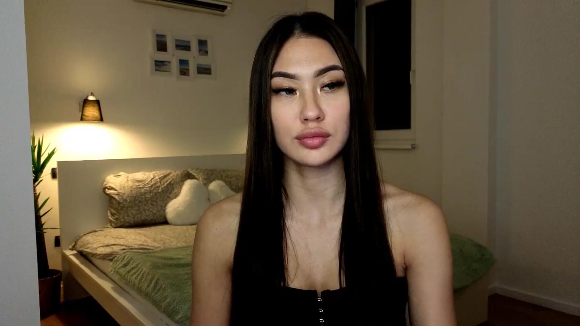 Gallery image thumbnail from SimpleMai's myfreecams stream on, 03/13/2026, 22:51 image 7 of 20