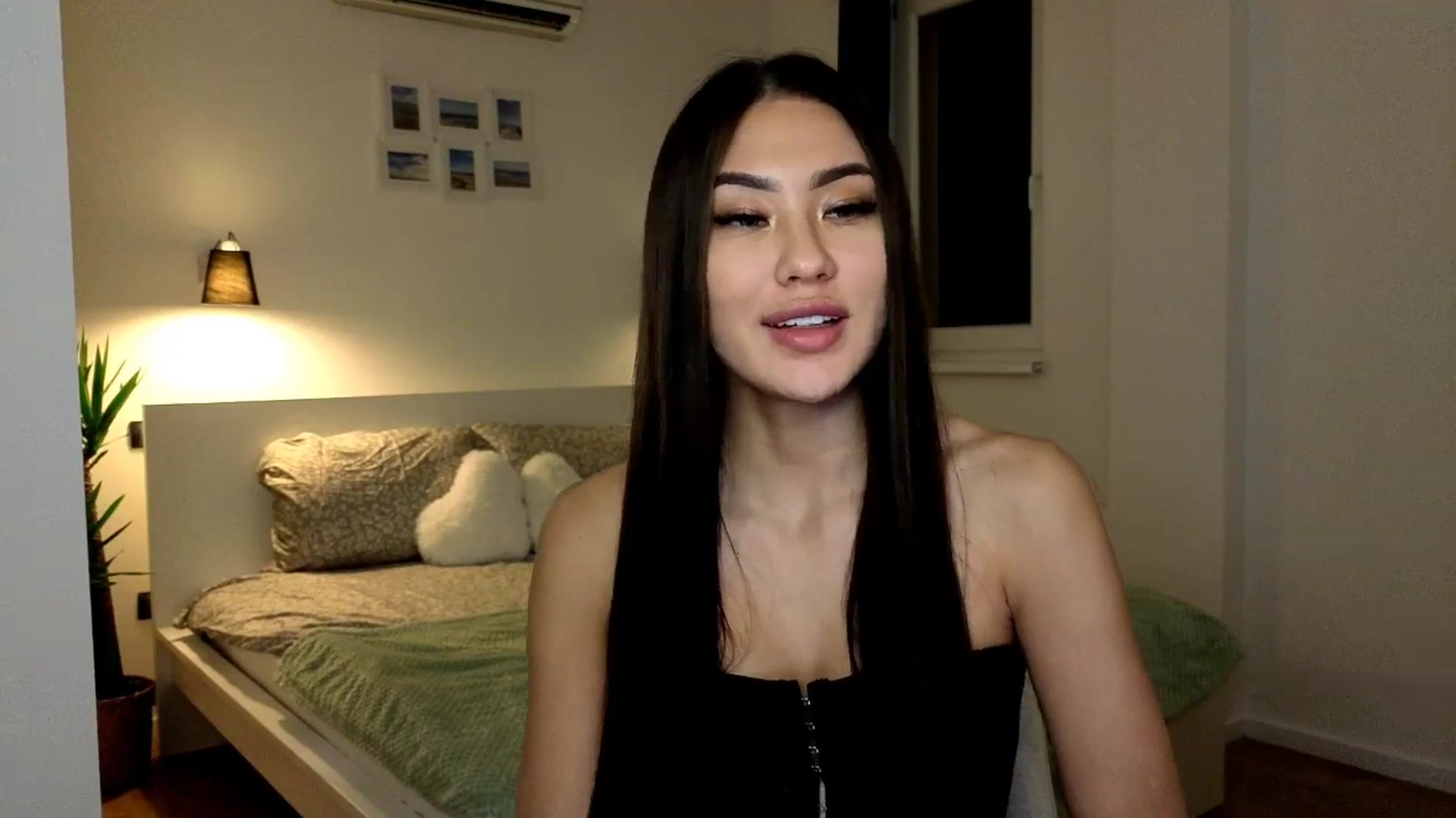 Gallery image thumbnail from SimpleMai's myfreecams stream on, 03/13/2026, 22:51 image 3 of 20