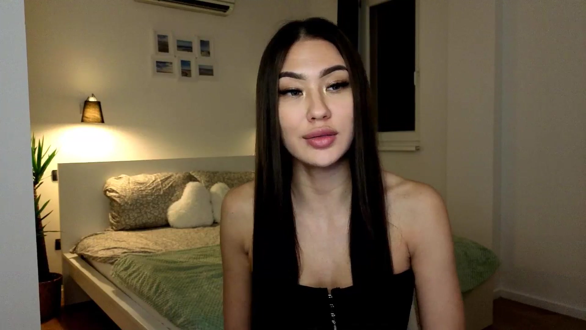 Gallery image thumbnail from SimpleMai's myfreecams stream on, 03/13/2026, 22:51 image 2 of 20