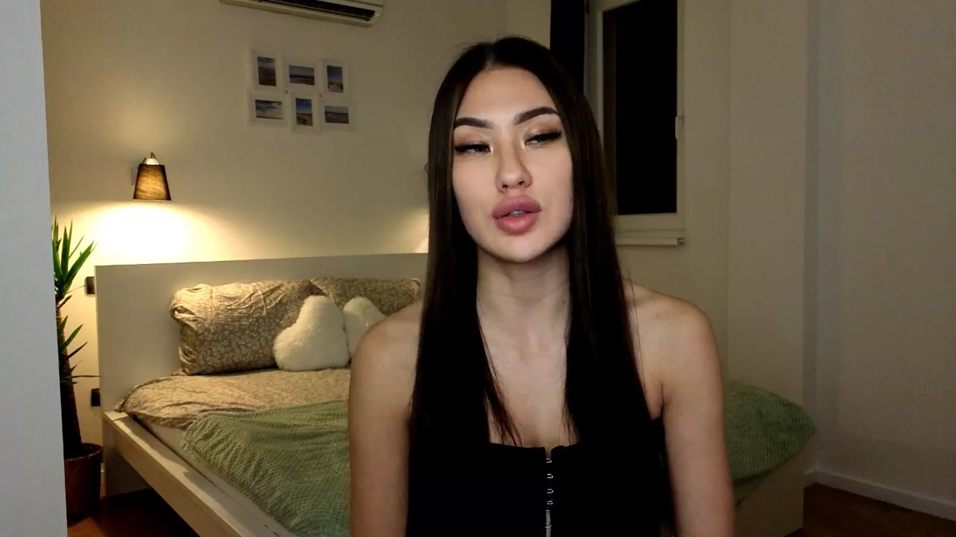 Gallery image thumbnail from SimpleMai's myfreecams stream on, 03/13/2026, 22:51 image 20 of 20