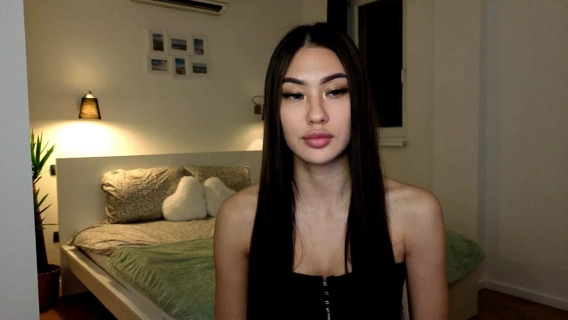 Gallery image thumbnail from SimpleMai's myfreecams stream on, 03/13/2026, 22:51 image 5 of 20