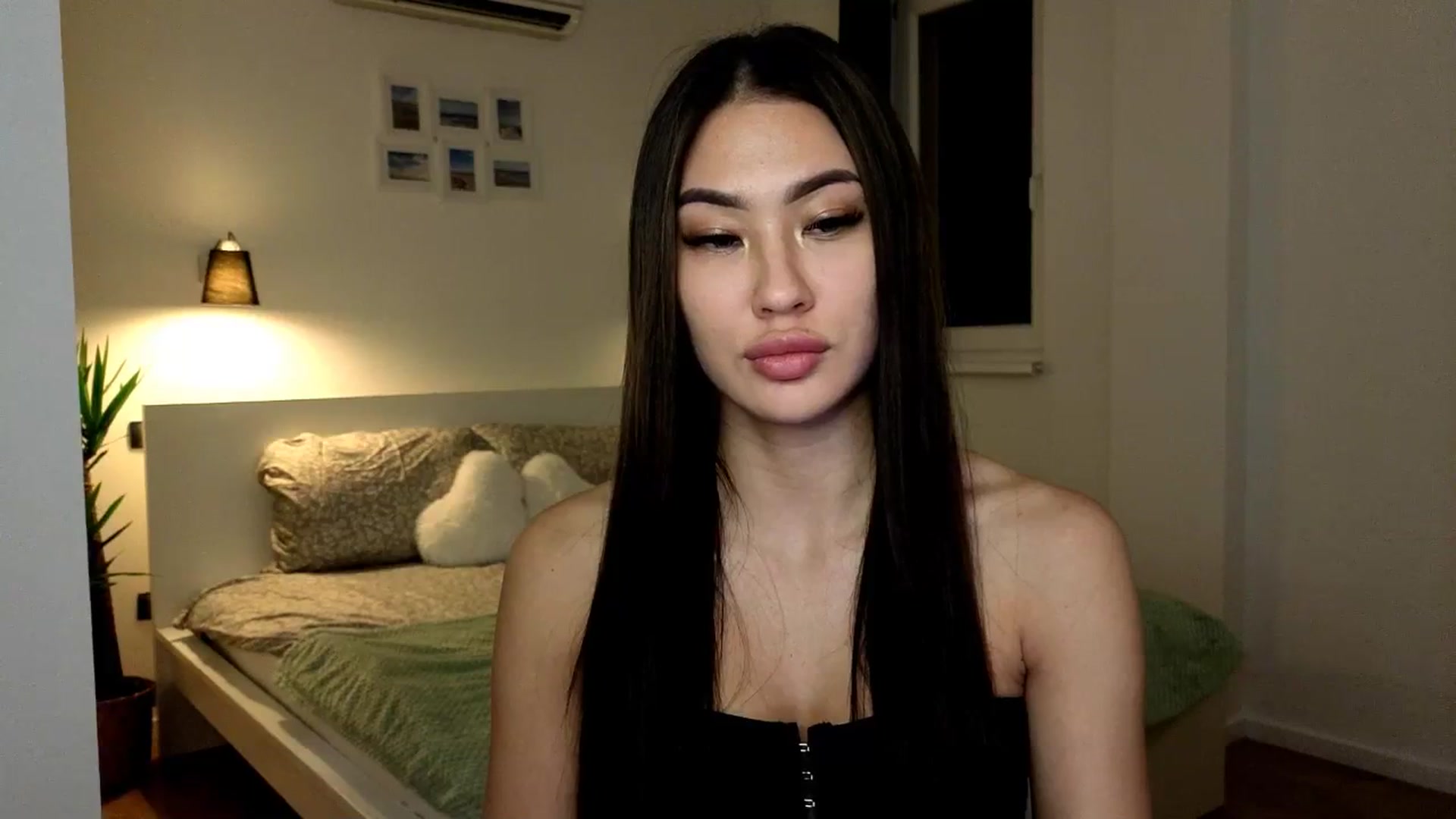 Gallery image thumbnail from SimpleMai's myfreecams stream on, 03/13/2026, 22:51 image 8 of 20