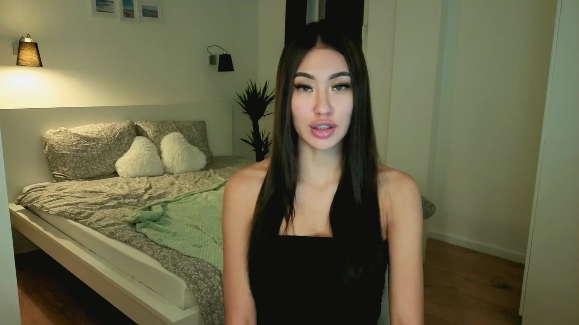 Gallery image thumbnail from SimpleMai's myfreecams stream on, 03/14/2026, 20:37 image 18 of 20