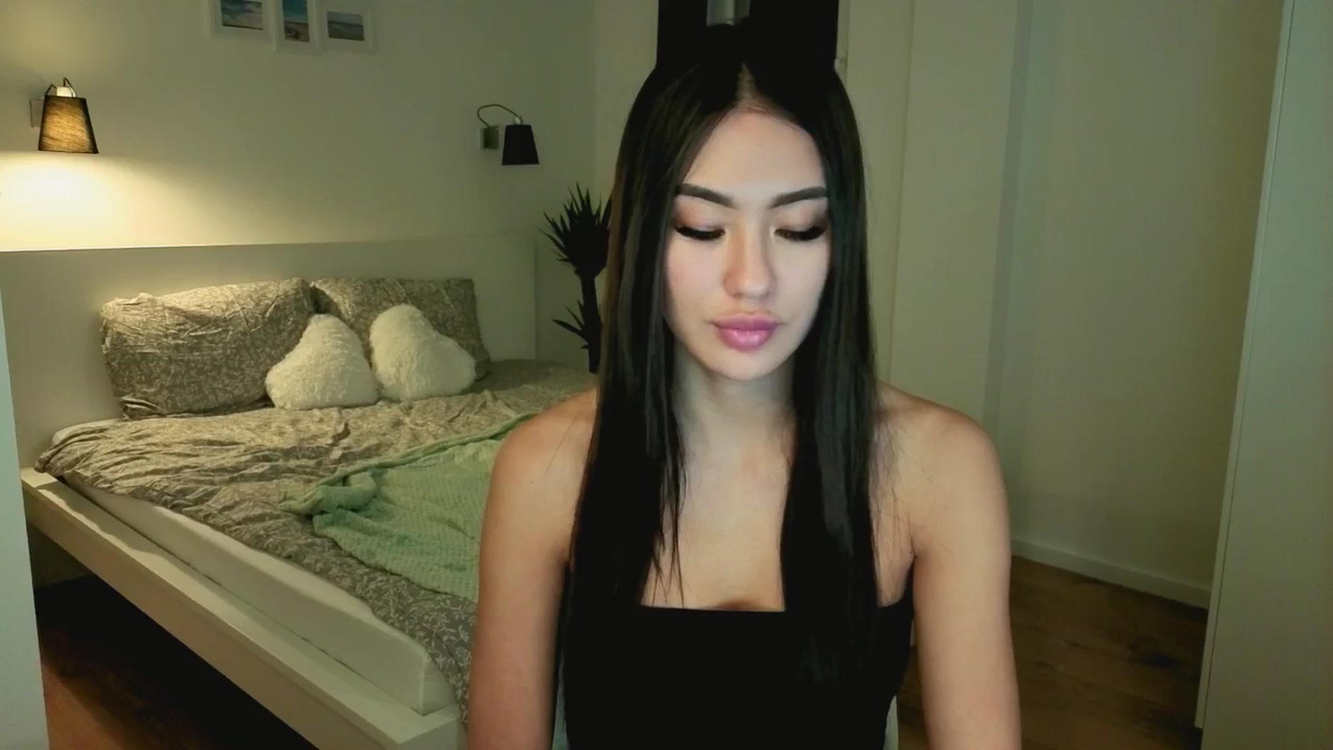 Gallery image thumbnail from SimpleMai's myfreecams stream on, 03/14/2026, 20:37 image 19 of 20