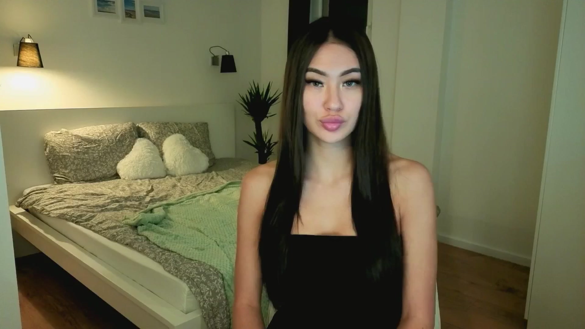 Gallery image thumbnail from SimpleMai's myfreecams stream on, 03/14/2026, 20:37 image 17 of 20
