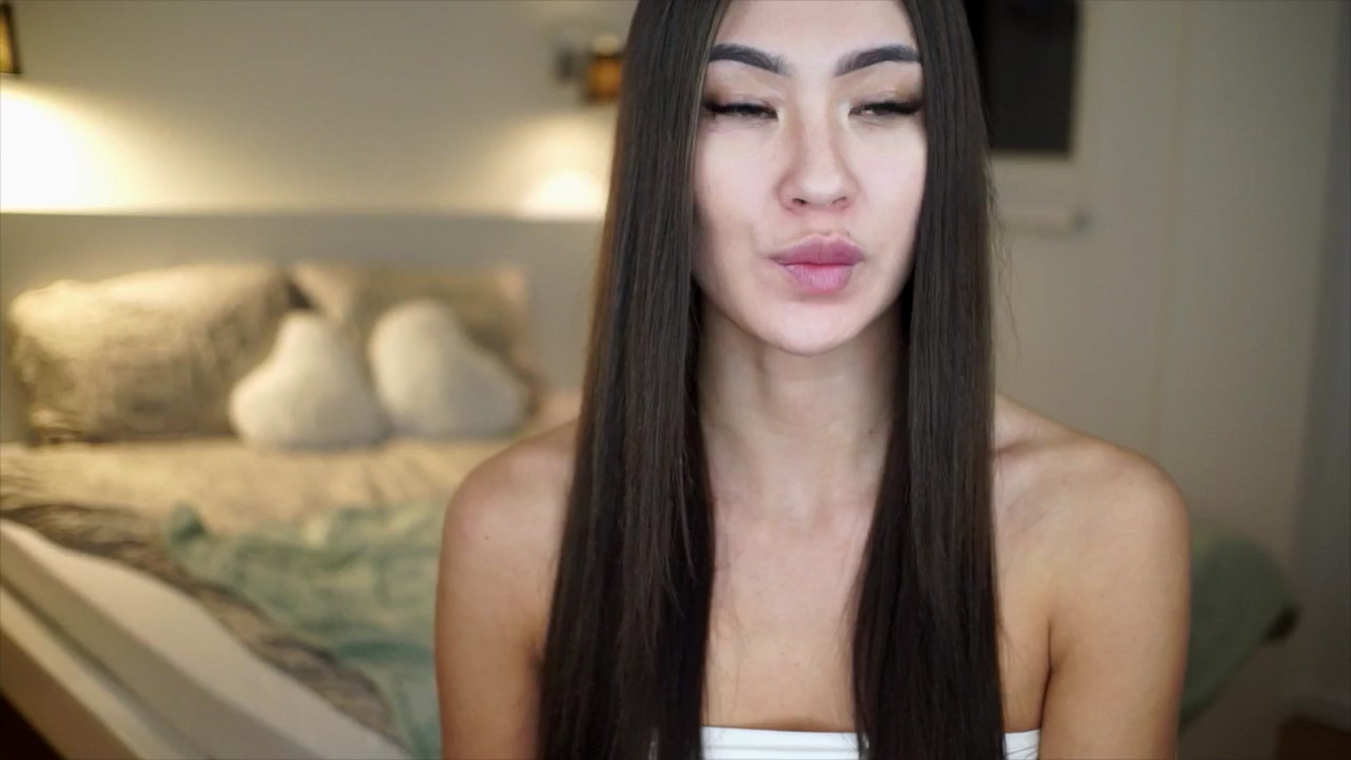 Gallery image thumbnail from SimpleMai's myfreecams stream on, 03/16/2026, 24:14 image 17 of 20