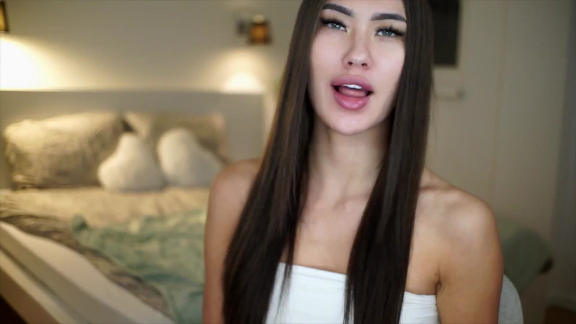 Gallery image thumbnail from SimpleMai's myfreecams stream on, 03/16/2026, 24:14 image 11 of 20
