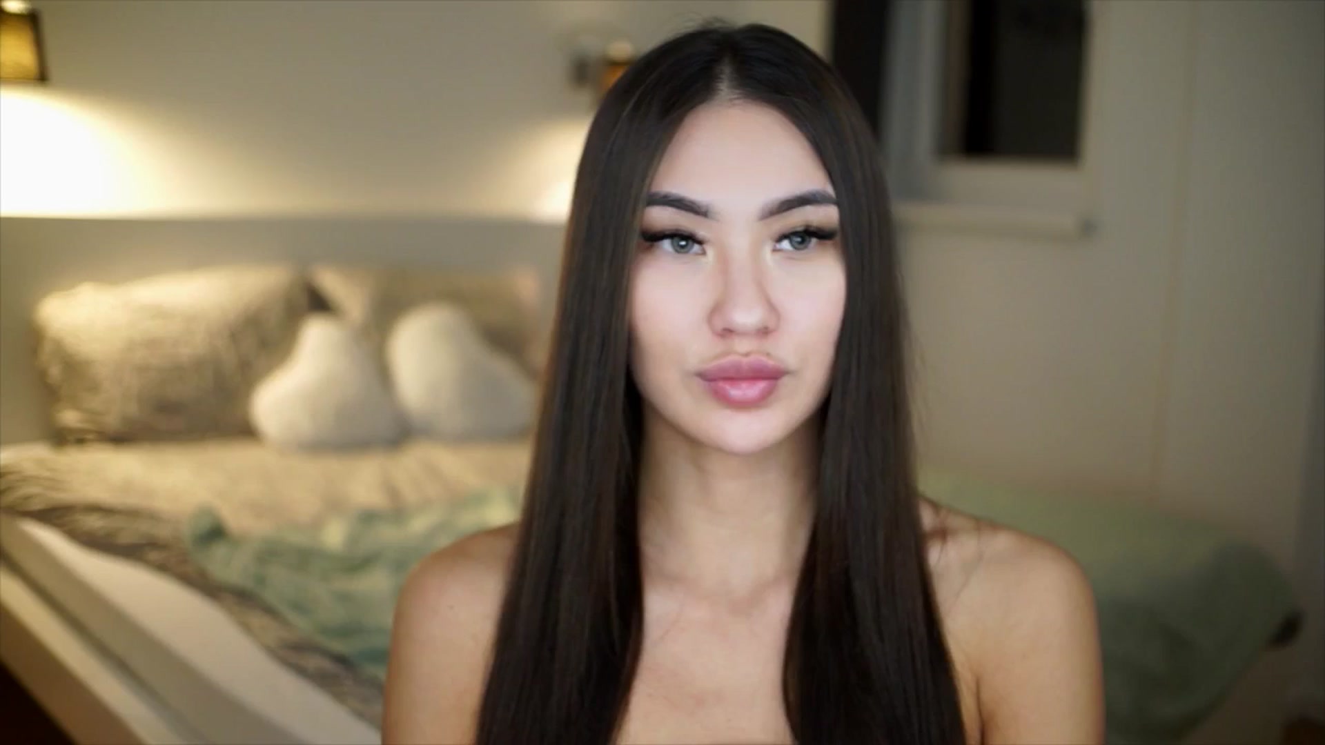 Gallery image thumbnail from SimpleMai's myfreecams stream on, 03/16/2026, 24:14 image 2 of 20