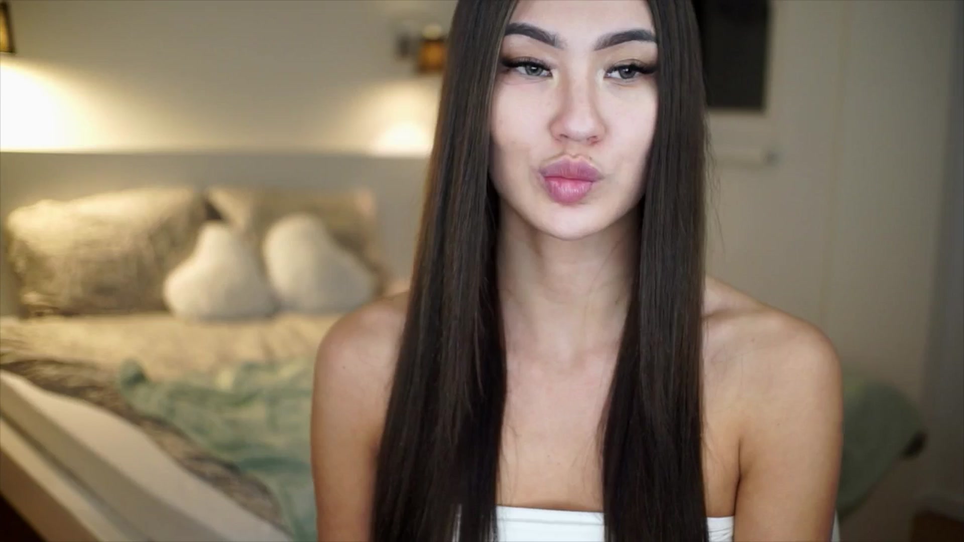 Gallery image thumbnail from SimpleMai's myfreecams stream on, 03/16/2026, 24:14 image 16 of 20