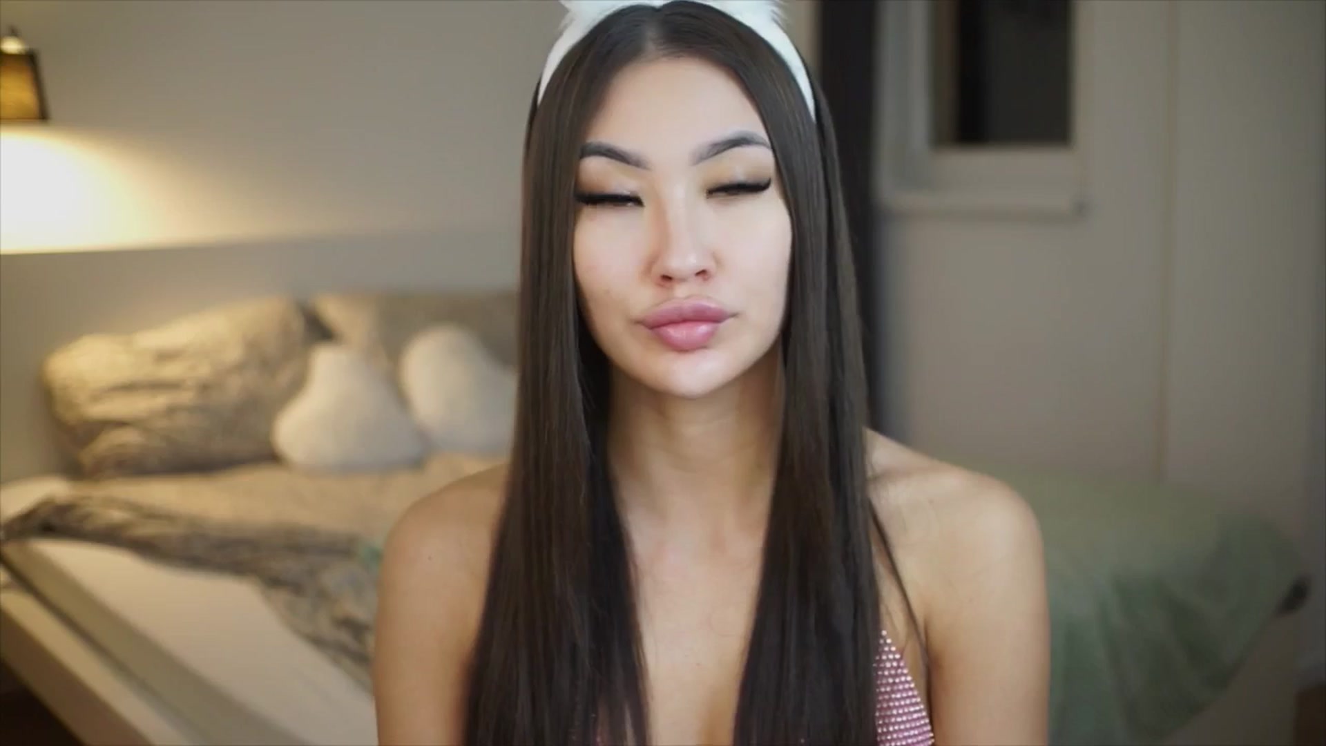Gallery image thumbnail from SimpleMai's myfreecams stream on, 03/16/2026, 23:47 image 8 of 20