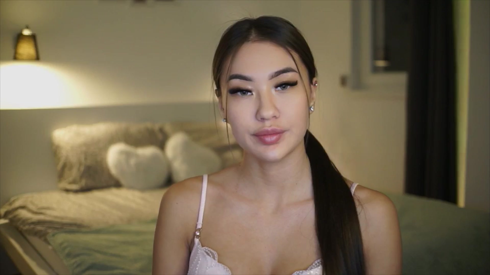 Gallery image thumbnail from SimpleMai's myfreecams stream on, 03/18/2026, 19:54 image 14 of 20