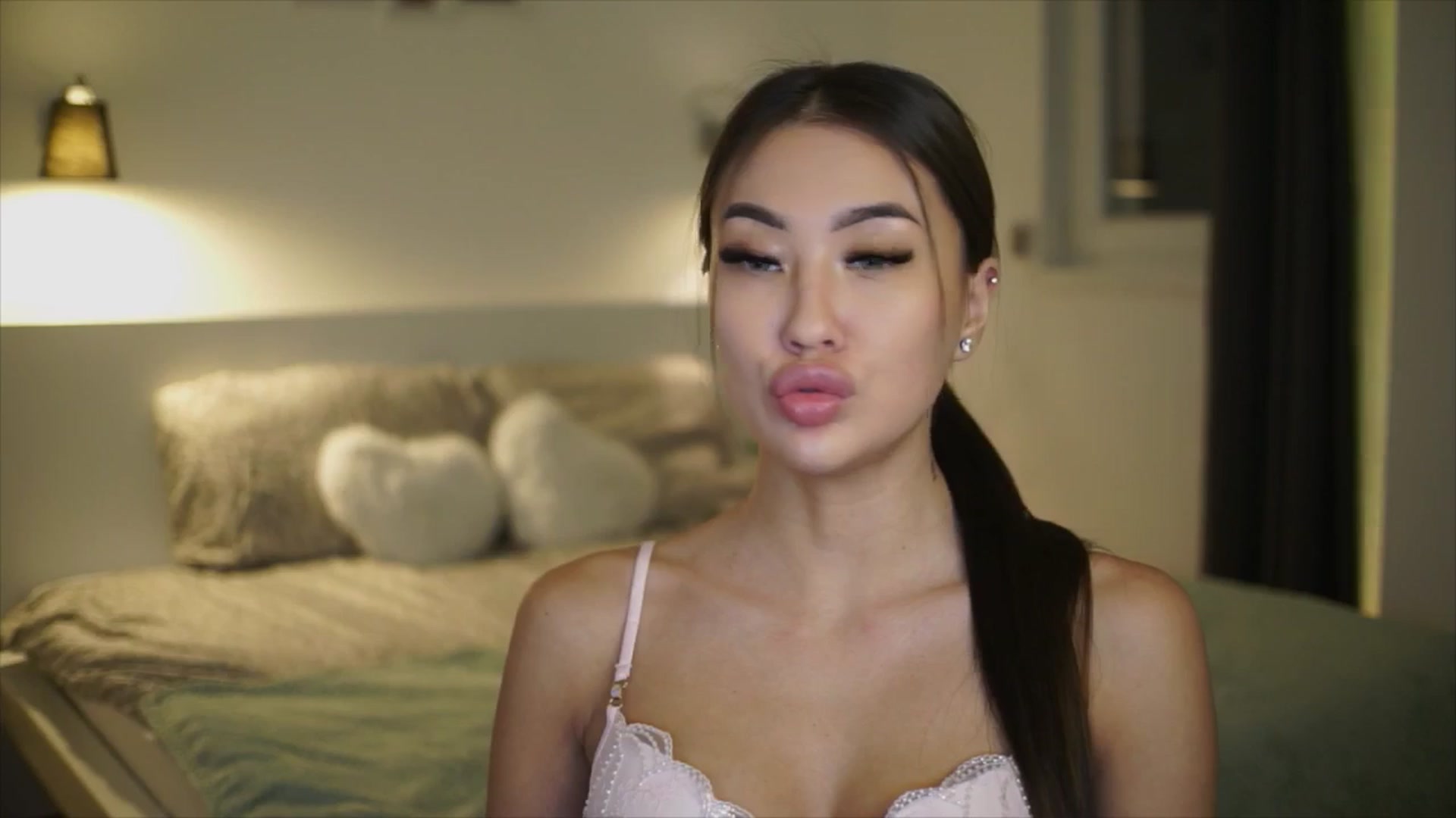Gallery image thumbnail from SimpleMai's myfreecams stream on, 03/18/2026, 19:54 image 18 of 20