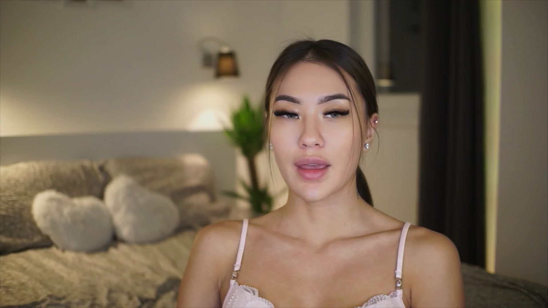 Gallery image thumbnail from SimpleMai's myfreecams stream on, 03/18/2026, 23:04 image 7 of 20