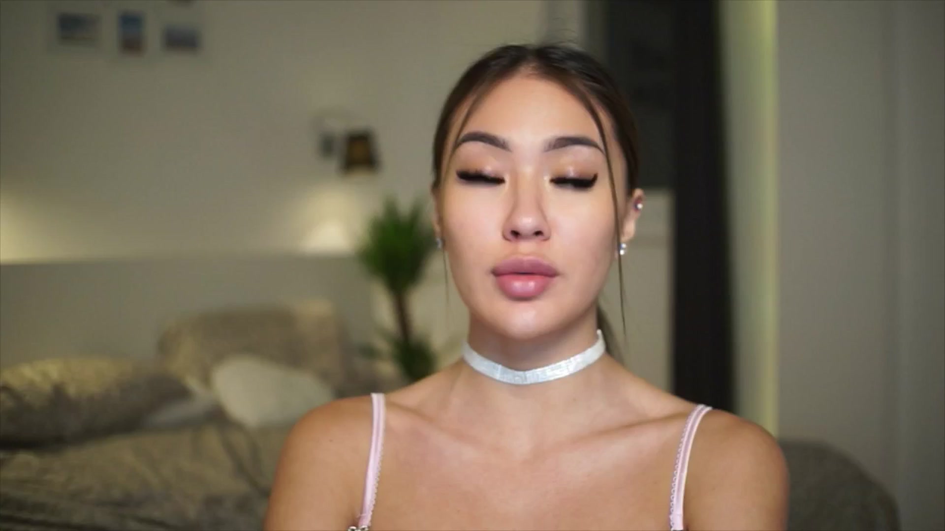 Gallery image thumbnail from SimpleMai's myfreecams stream on, 03/21/2026, 22:03 image 19 of 20