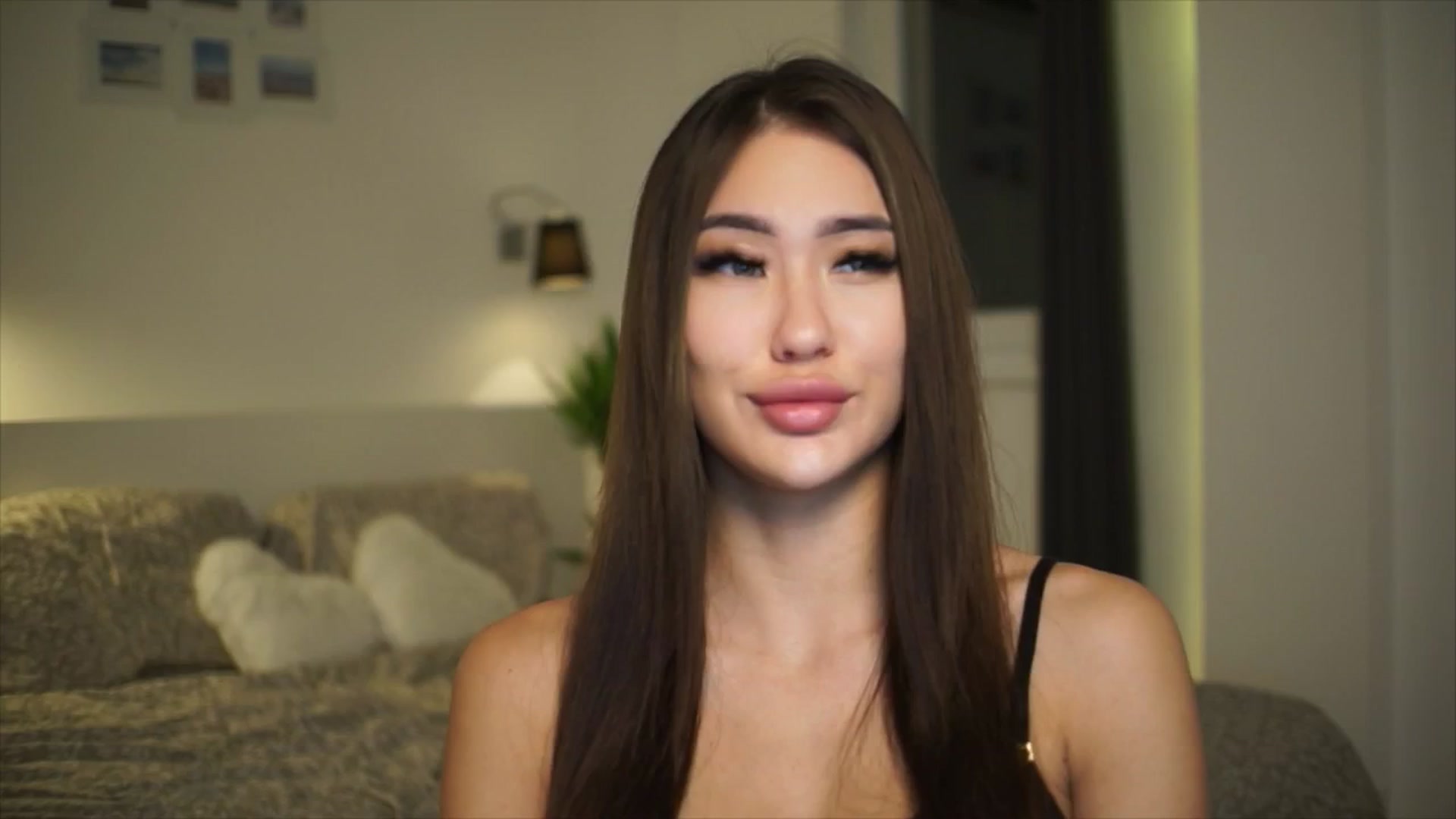 Gallery image thumbnail from SimpleMai's myfreecams stream on, 03/23/2026, 18:50 image 16 of 20