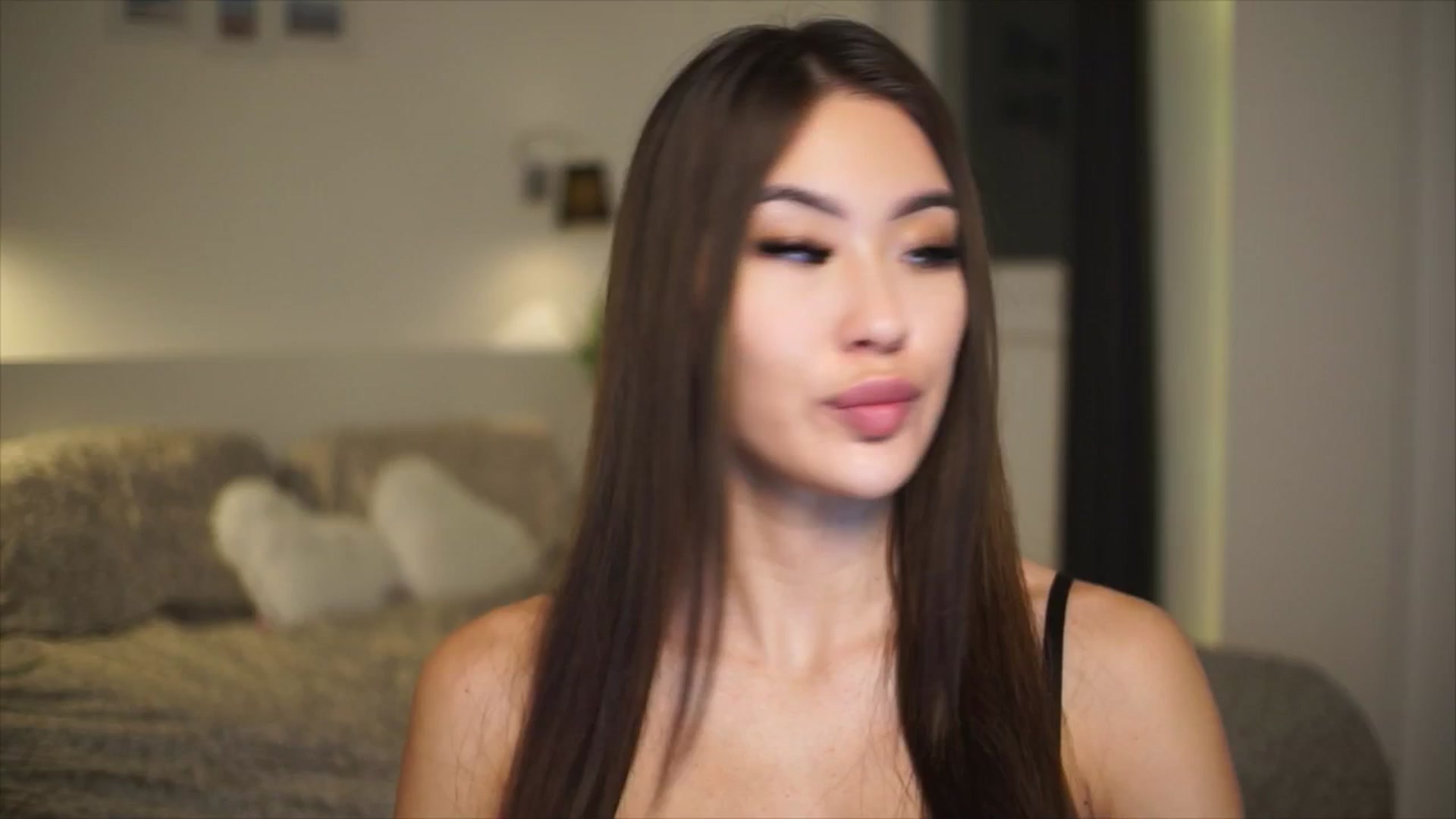 Gallery image thumbnail from SimpleMai's myfreecams stream on, 03/23/2026, 20:04 image 8 of 20