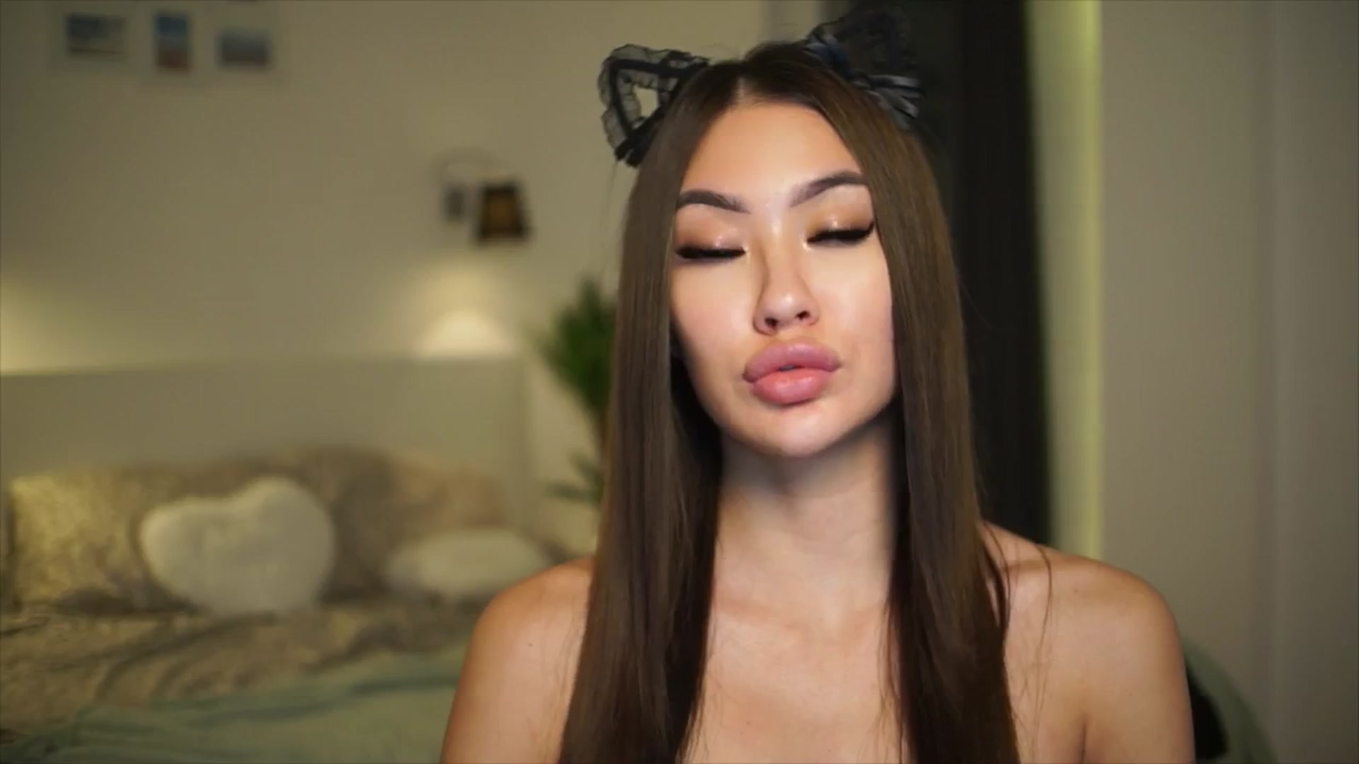 Gallery image thumbnail from SimpleMai's myfreecams stream on, 03/24/2026, 20:45 image 20 of 20
