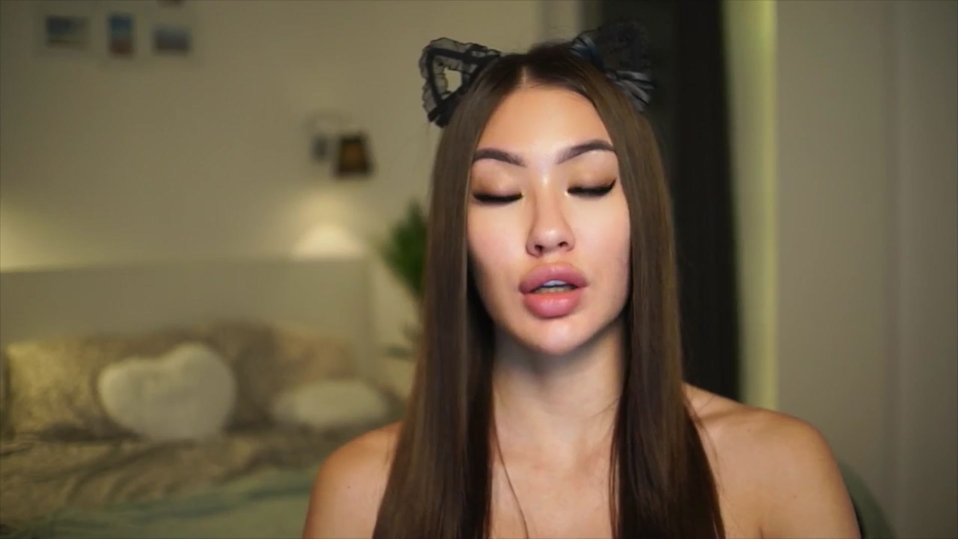 Gallery image thumbnail from SimpleMai's myfreecams stream on, 03/24/2026, 22:21 image 13 of 20