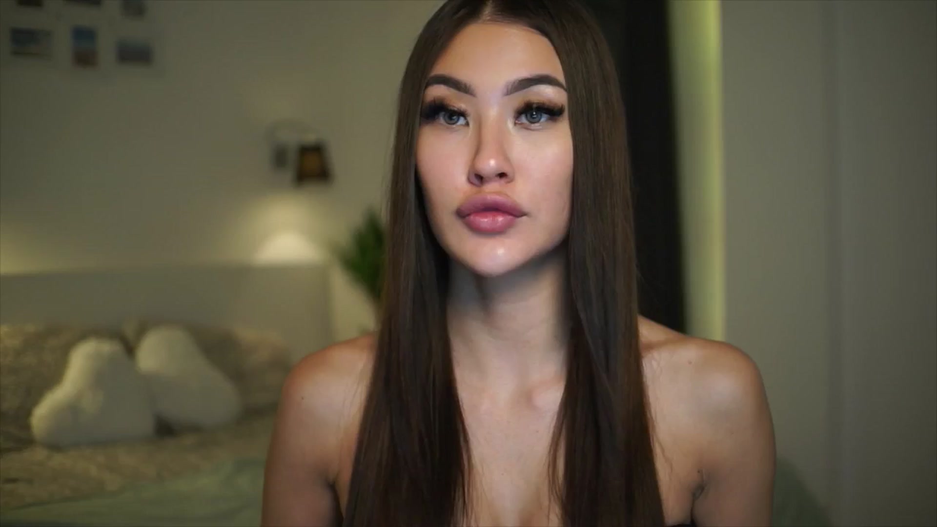 Gallery image thumbnail from SimpleMai's myfreecams stream on, 03/27/2026, 21:11 image 17 of 20