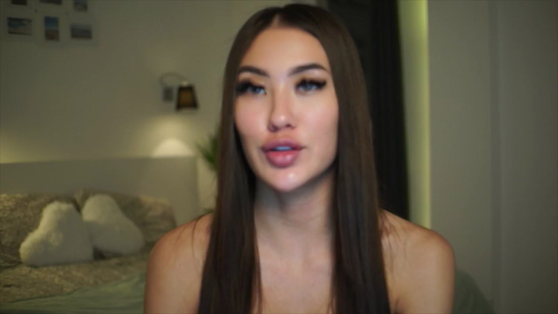 Gallery image thumbnail from SimpleMai's myfreecams stream on, 03/27/2026, 21:11 image 16 of 20