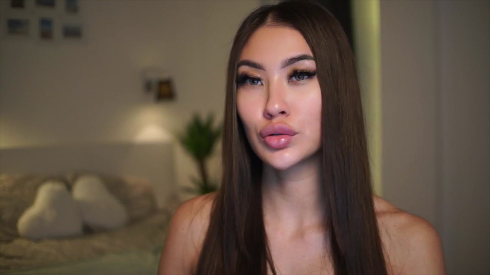 Gallery image thumbnail from SimpleMai's myfreecams stream on, 03/27/2026, 23:06 image 16 of 20