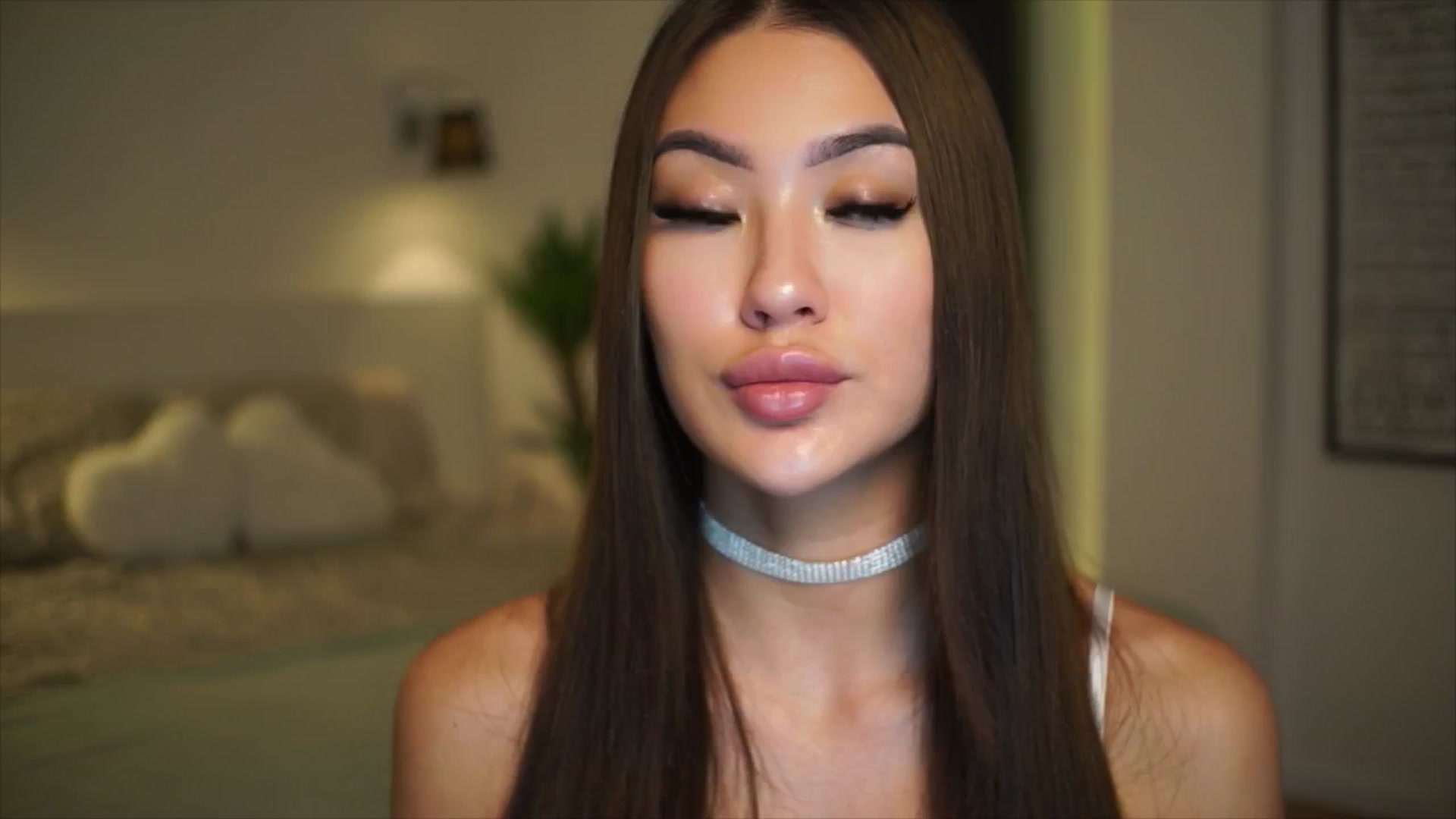 Gallery image thumbnail from SimpleMai's myfreecams stream on, 03/31/2026, 18:14 image 19 of 20