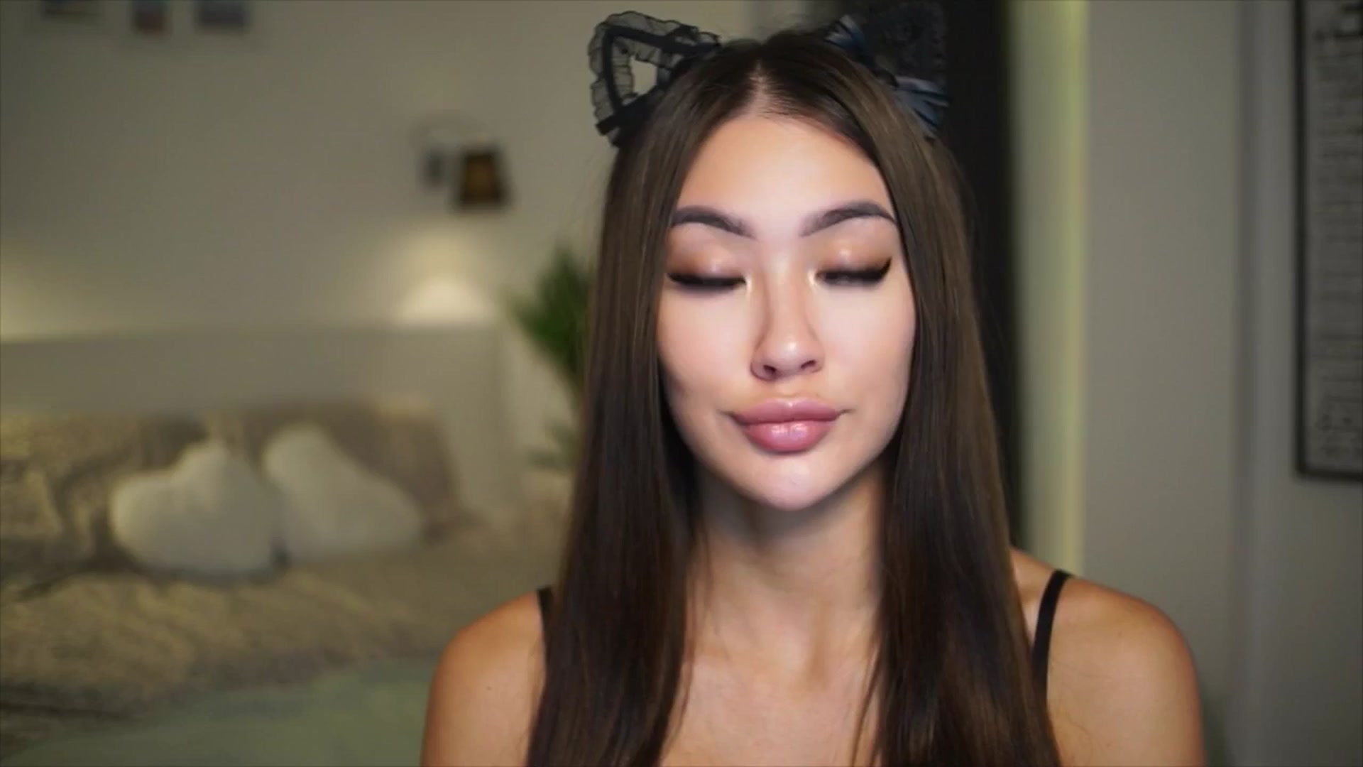 Gallery image thumbnail from SimpleMai's myfreecams stream on, 04/02/2026, 22:58 image 11 of 20