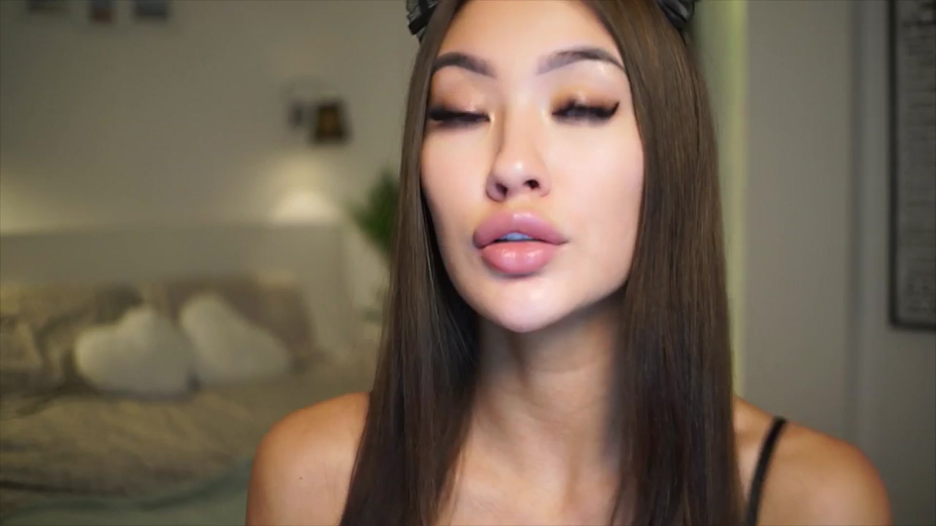 Gallery image thumbnail from SimpleMai's myfreecams stream on, 04/02/2026, 22:58 image 14 of 20