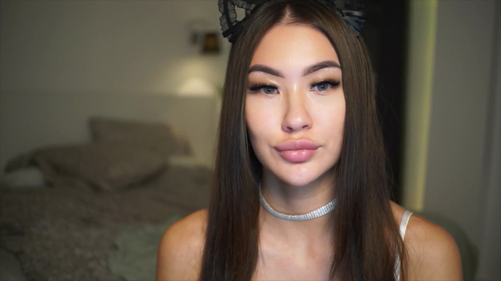 Gallery image thumbnail from SimpleMai's myfreecams stream on, 04/06/2026, 24:01 image 18 of 20