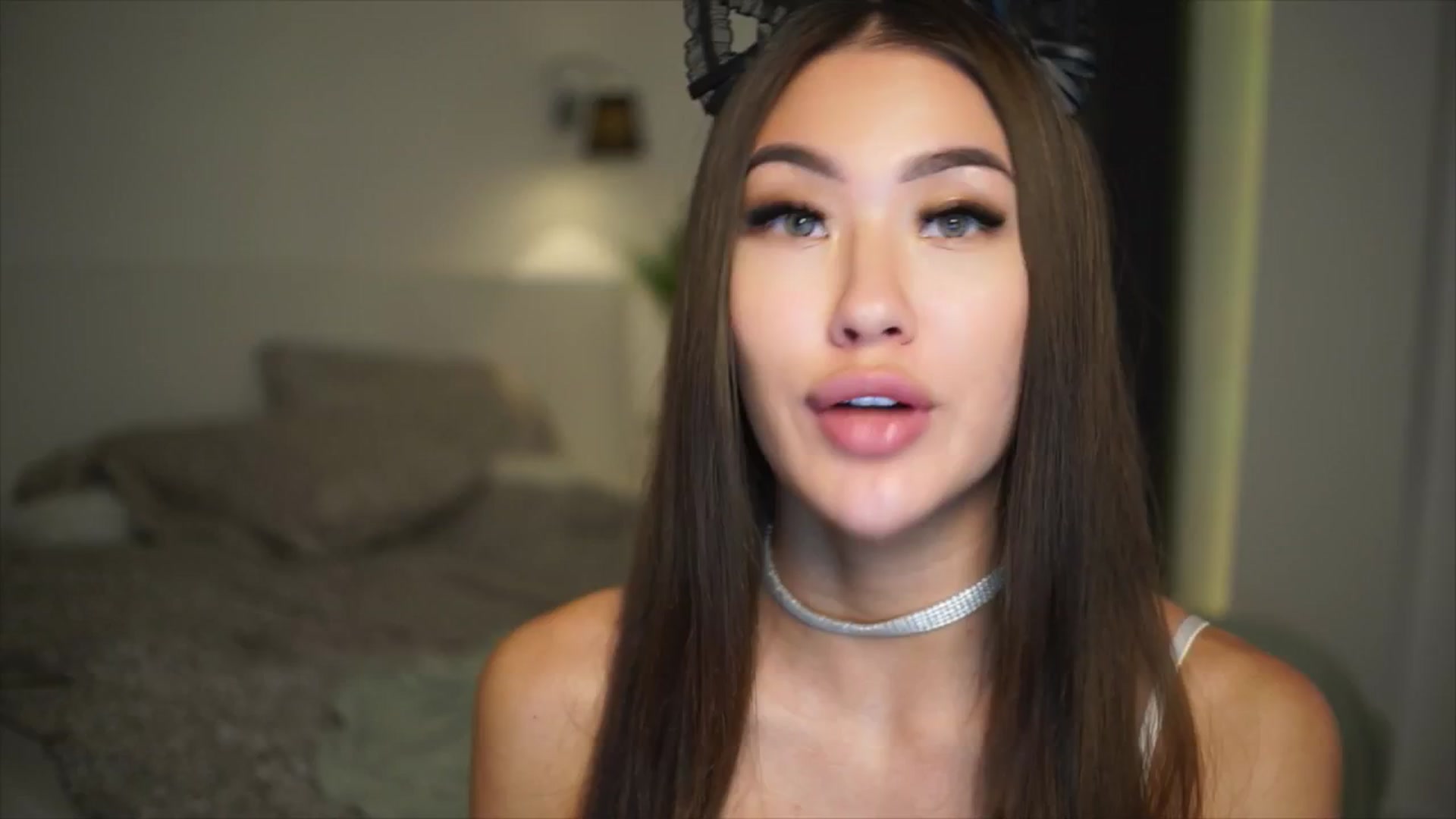 Gallery image thumbnail from SimpleMai's myfreecams stream on, 04/06/2026, 24:01 image 16 of 20