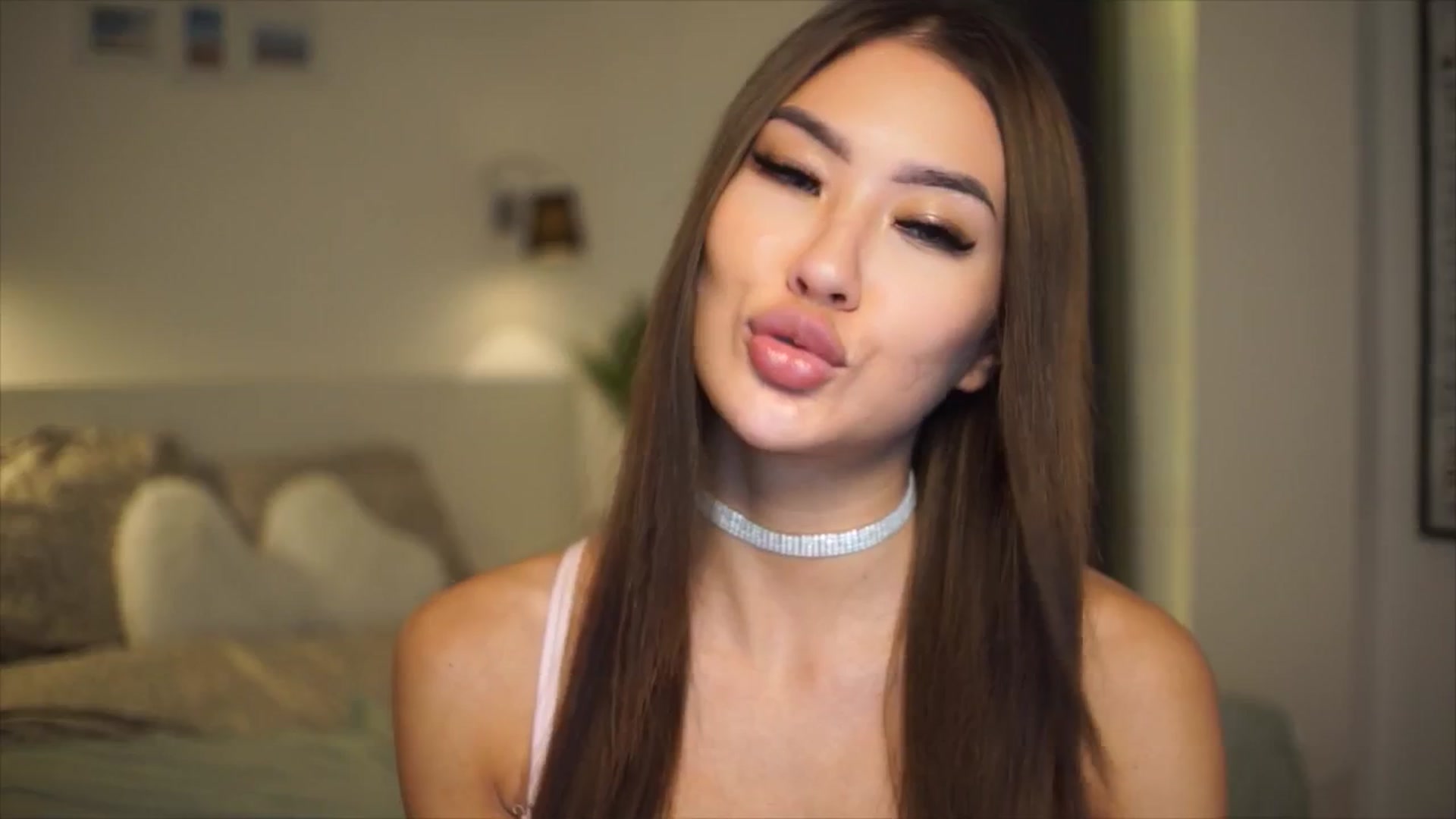 Gallery image thumbnail from SimpleMai's myfreecams stream on, 04/08/2026, 21:22 image 12 of 20