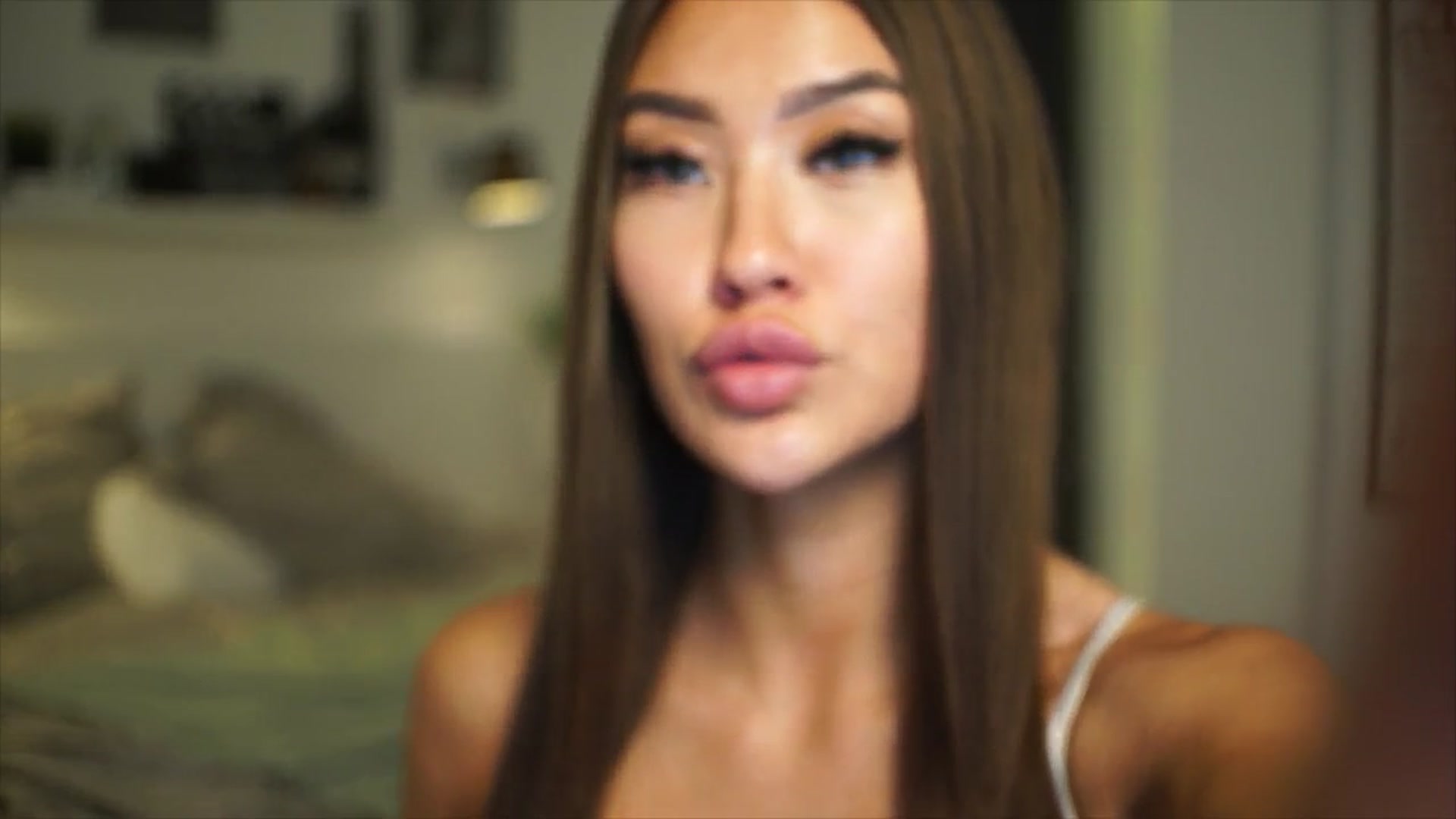 Gallery image thumbnail from SimpleMai's myfreecams stream on, 04/10/2026, 22:06 image 14 of 20