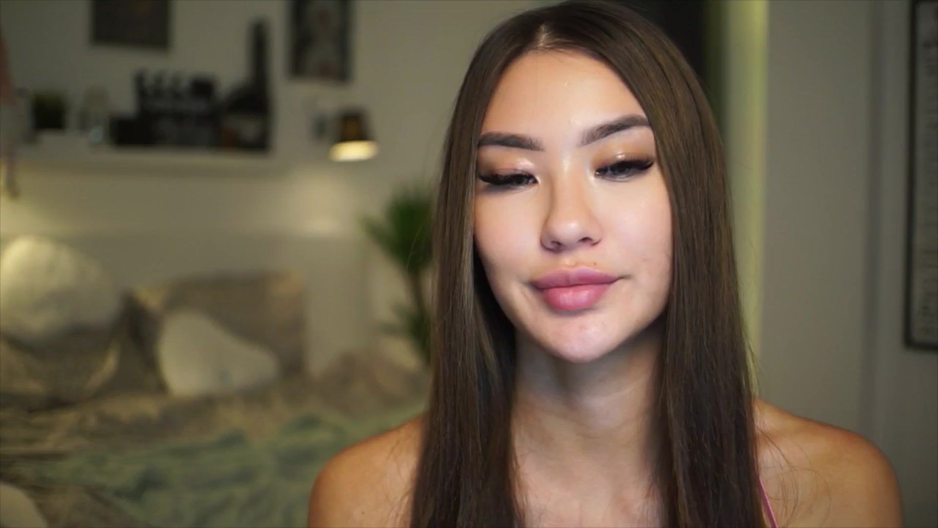 Gallery image thumbnail from SimpleMai's myfreecams stream on, 04/13/2026, 22:44 image 16 of 20