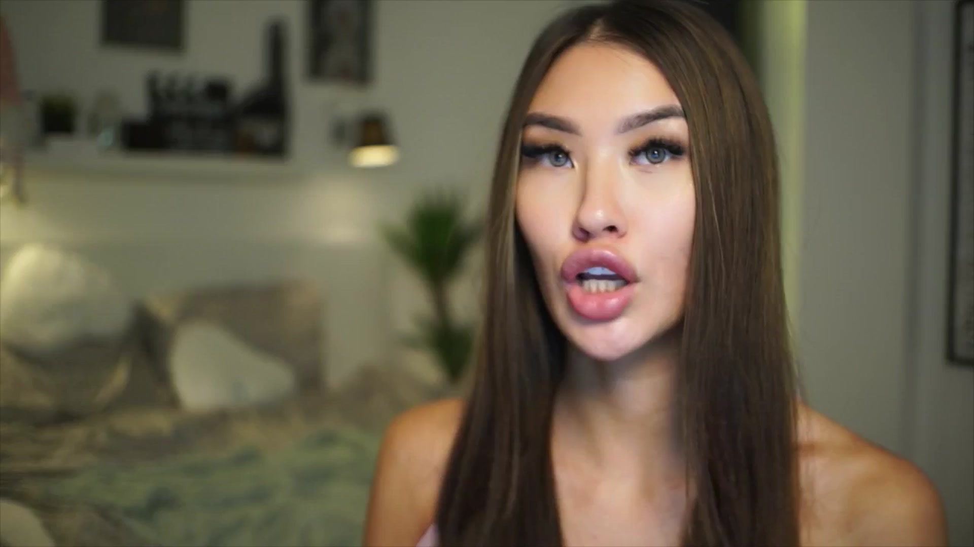 Gallery image thumbnail from SimpleMai's myfreecams stream on, 04/13/2026, 22:44 image 18 of 20