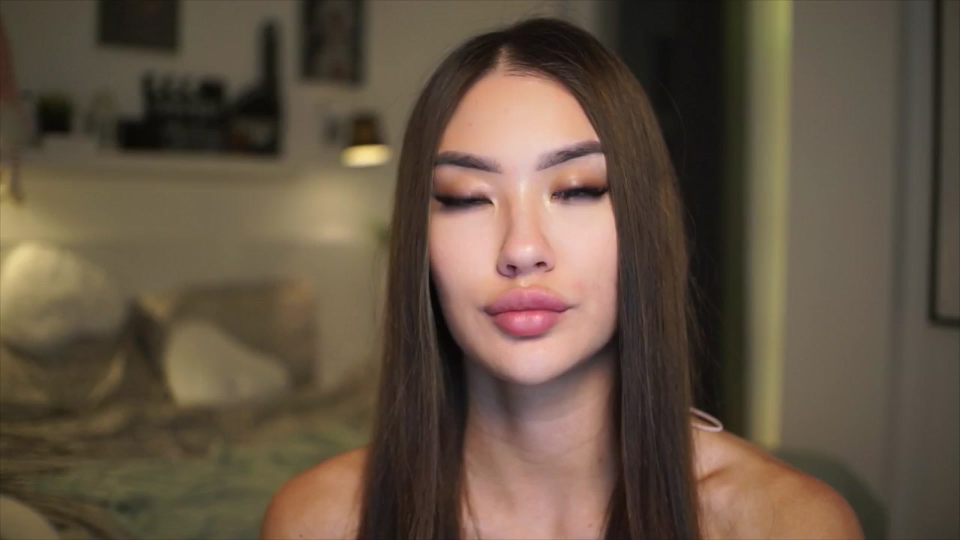 Gallery image thumbnail from SimpleMai's myfreecams stream on, 04/16/2026, 18:46 image 3 of 20