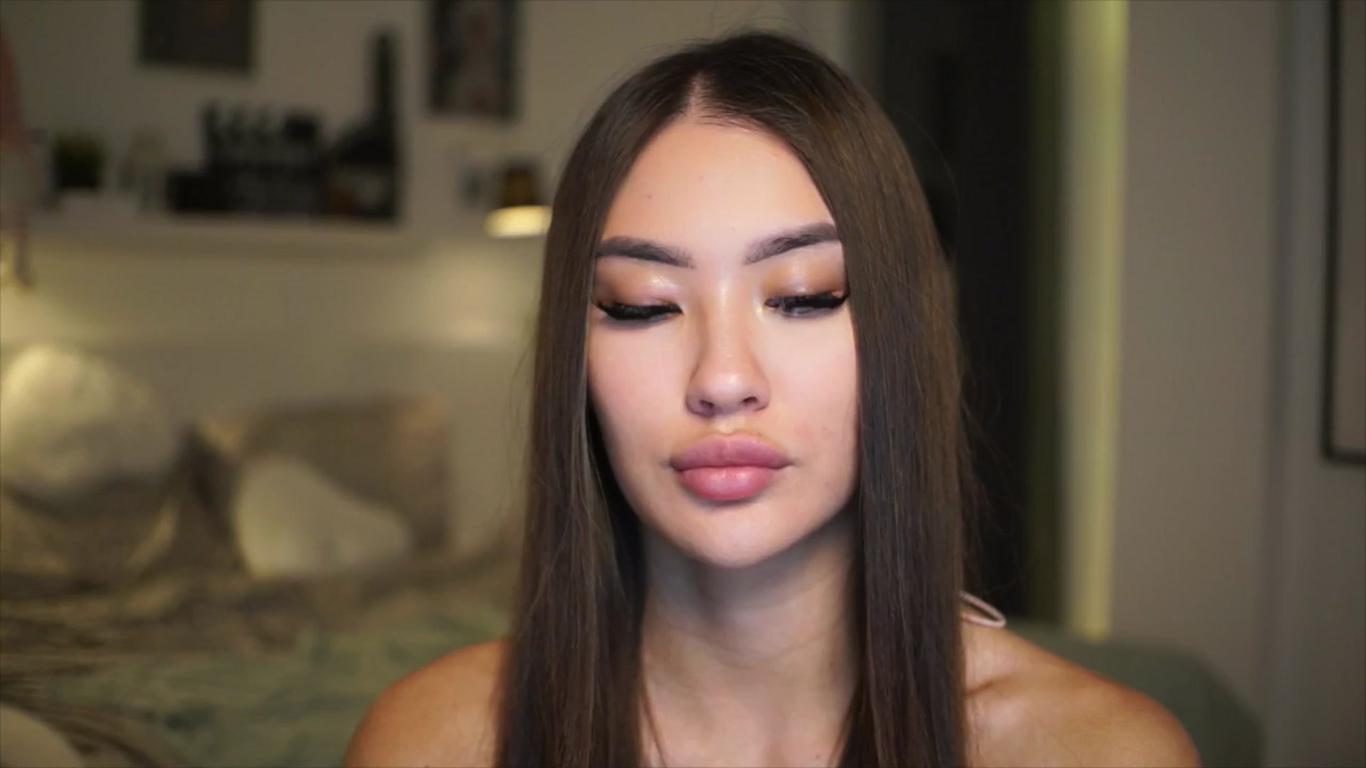 Gallery image thumbnail from SimpleMai's myfreecams stream on, 04/16/2026, 18:46 image 10 of 20