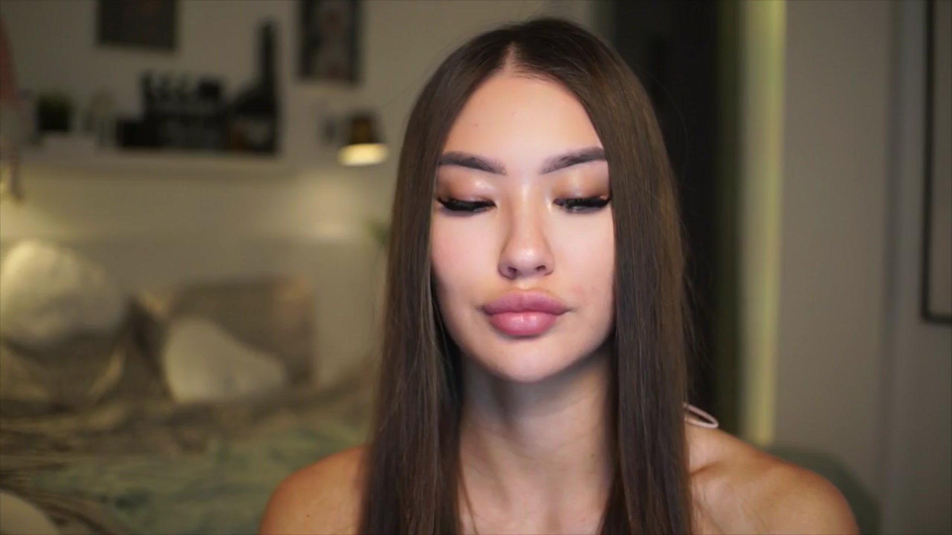 Gallery image thumbnail from SimpleMai's myfreecams stream on, 04/16/2026, 18:46 image 12 of 20