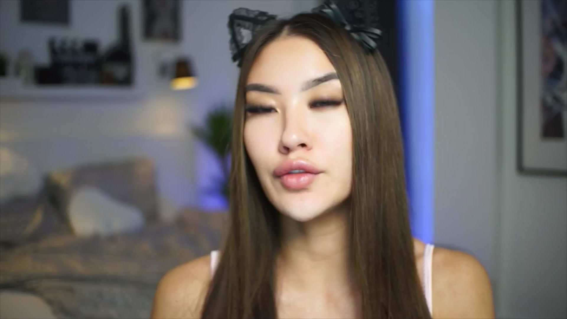 Gallery image thumbnail from SimpleMai's myfreecams stream on, 04/17/2026, 19:48 image 4 of 20