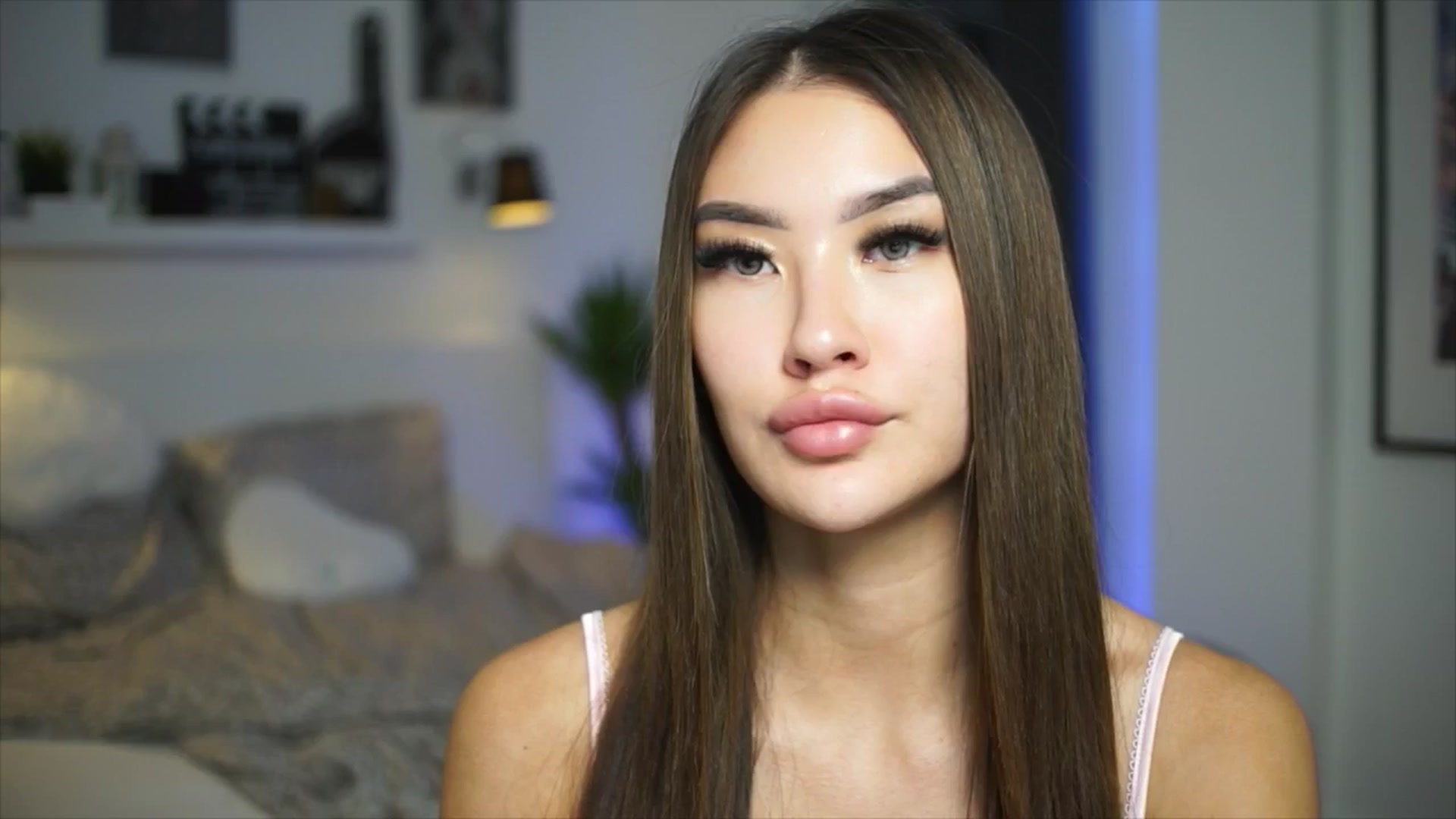 Gallery image thumbnail from SimpleMai's myfreecams stream on, 04/17/2026, 21:42 image 11 of 20