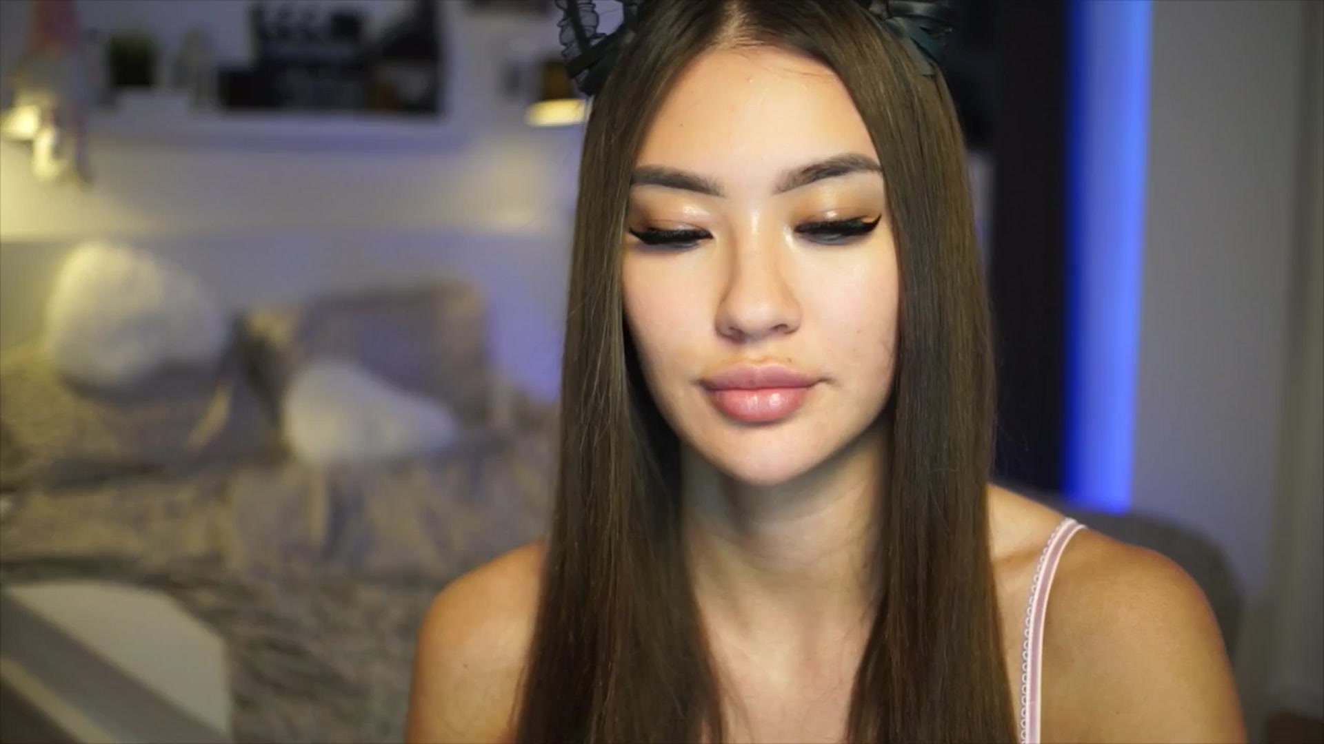 Gallery image thumbnail from SimpleMai's myfreecams stream on, 04/18/2026, 21:48 image 14 of 20
