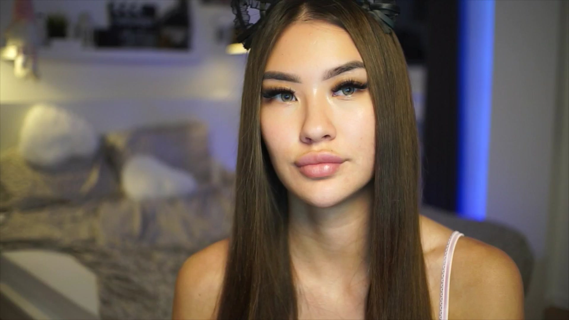 Gallery image thumbnail from SimpleMai's myfreecams stream on, 04/18/2026, 21:48 image 11 of 20