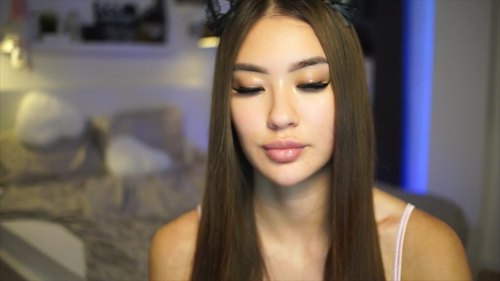Gallery image thumbnail from SimpleMai's myfreecams stream on, 04/18/2026, 21:48 image 15 of 20