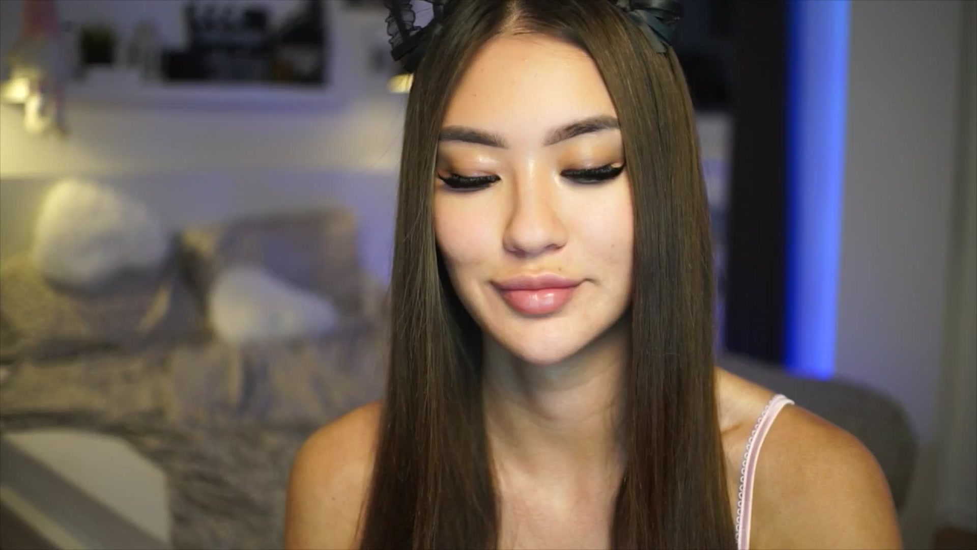 Gallery image thumbnail from SimpleMai's myfreecams stream on, 04/18/2026, 21:48 image 10 of 20